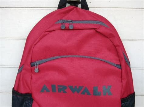 Inilah Ciri Ciri Tas Airwalk Original yang Wajib Dikenali.